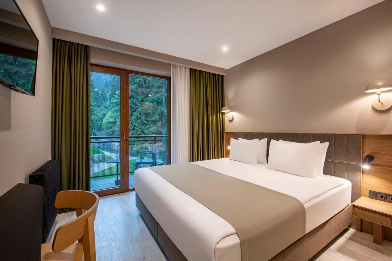 New Sairme Hotel Exterior photo