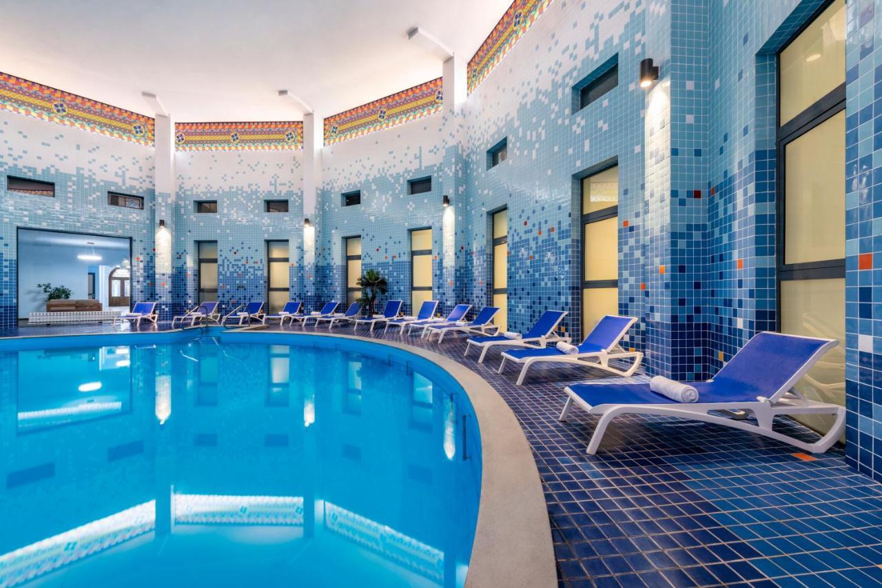 New Sairme Hotel Exterior photo