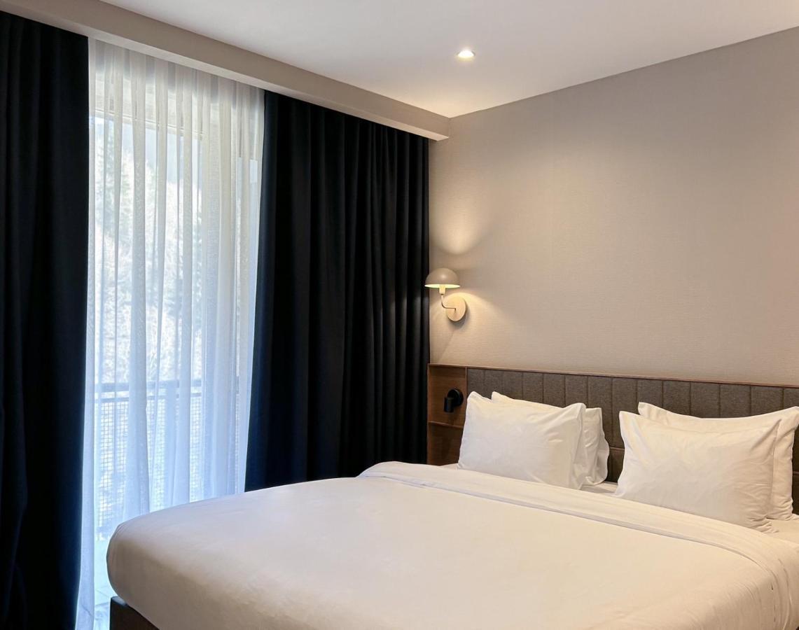 New Sairme Hotel Room photo