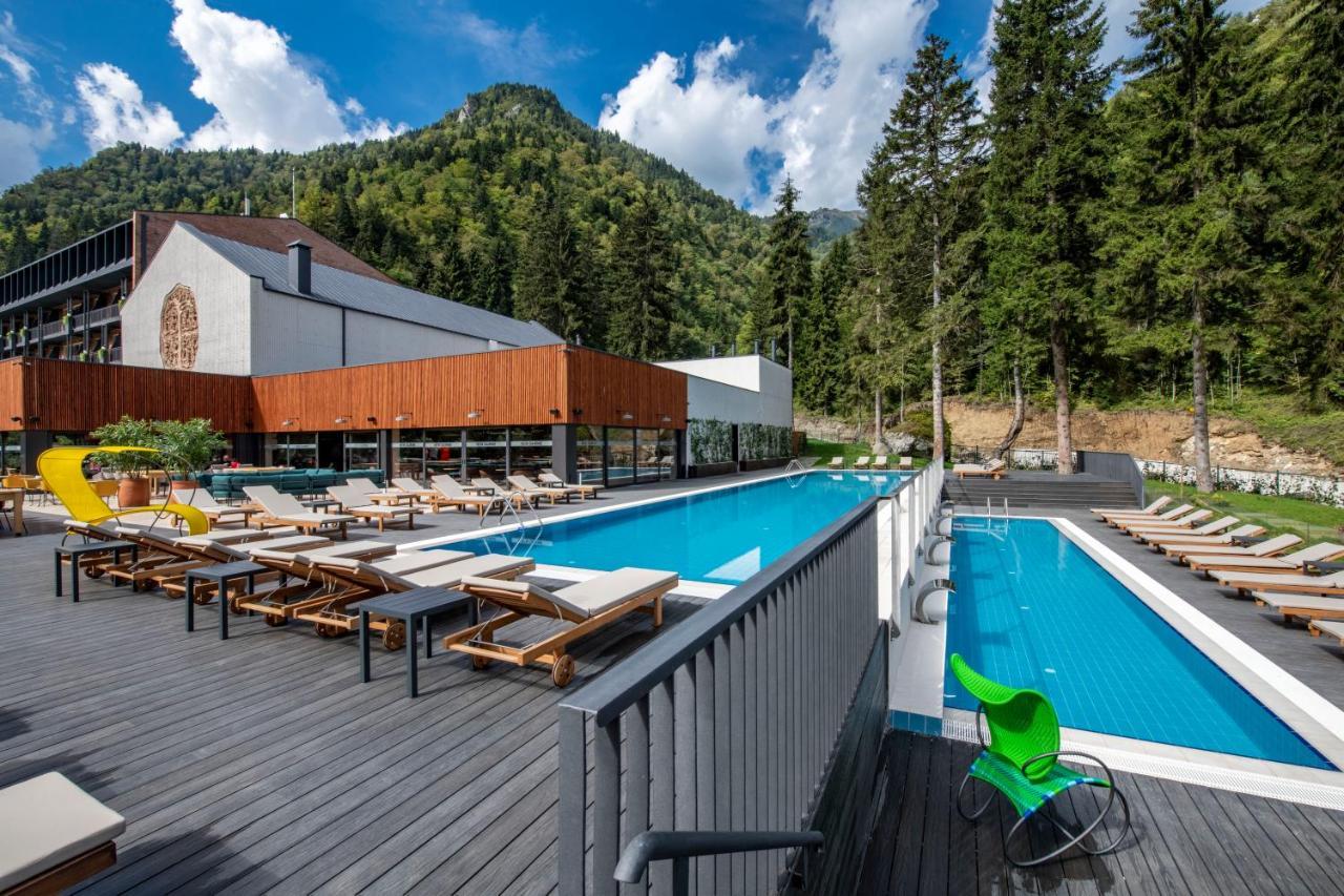 New Sairme Hotel Exterior photo